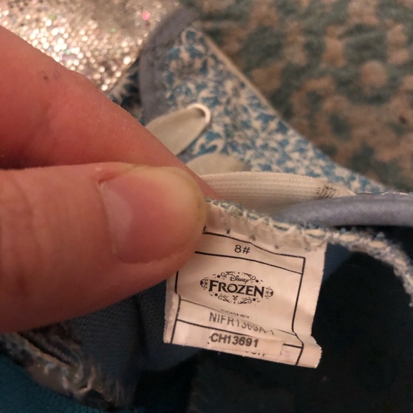 FROZEN SHOES - Picture 5 of 7